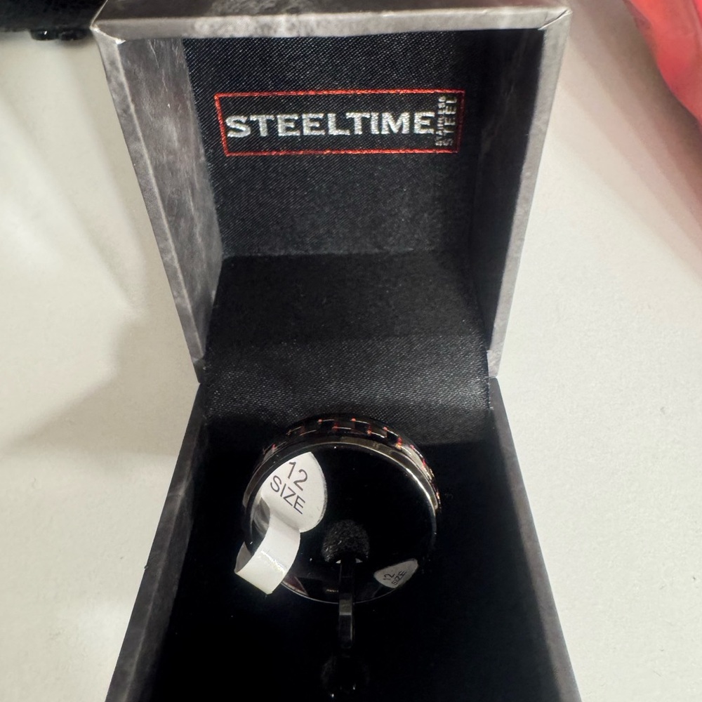 Mens Ring - Picture 2 of 2
